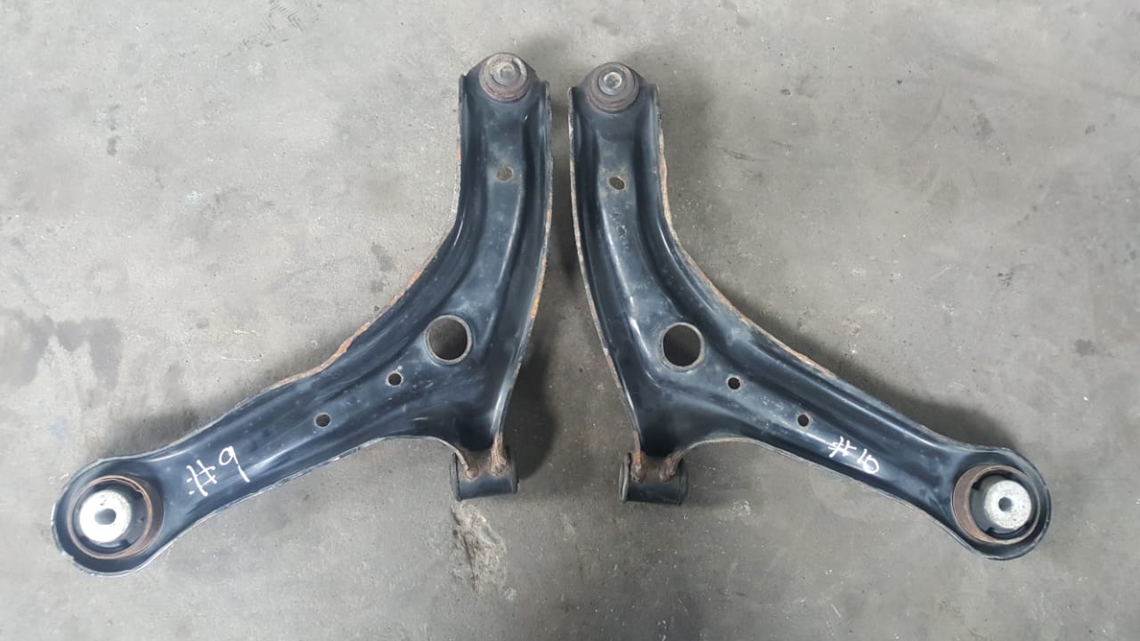 BANDEJAS DELANTERAS FORD FIESTA 2012 AL 2018